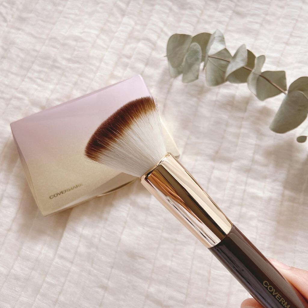 シルキー フィット/COVERMARK/パウダーファンデーションを使ったクチコミ(5枚目)