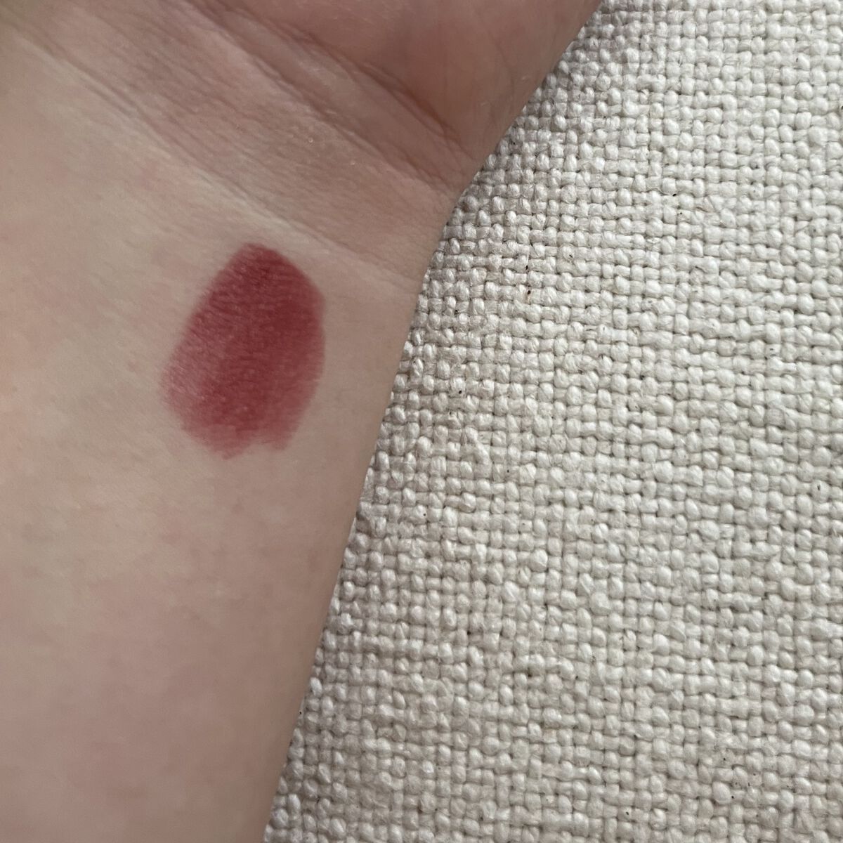 デアリングリィデミュアリップスティック/THREE/口紅を使ったクチコミ（2枚目）