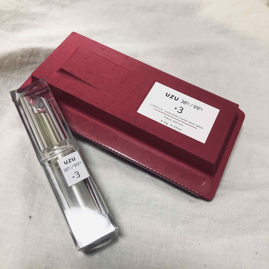 sobakasu_moon on LIPS 「妹からの誕プレでもらった。UZUのリップは知ってたけど、使った..」(1枚目)