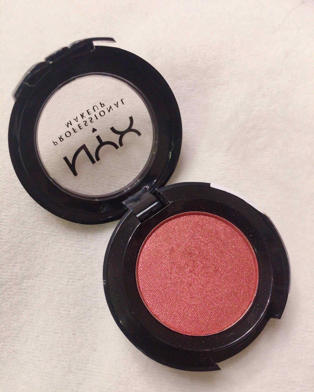 ホットシングル アイシャドウ/NYX Professional Makeup/単色アイシャドウを使ったクチコミ(2枚目)