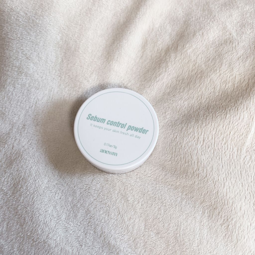 アニューム セバム コントロール パウダー/saat insight/ルースパウダーを使ったクチコミ（1枚目）