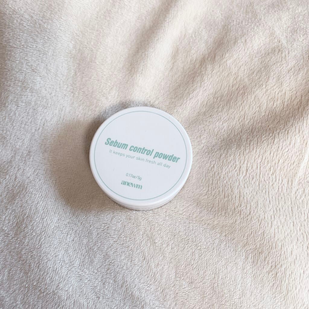 アニューム セバム コントロール パウダー/saat insight/ルースパウダーを使ったクチコミ(1枚目)