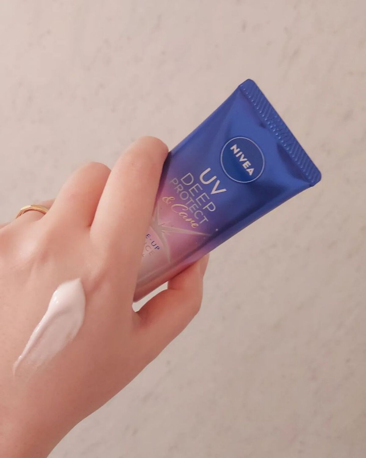 ニベアUV ディープ プロテクト＆ケア トーンアップ エッセンス/ニベア/日焼け止めローションを使ったクチコミ（1枚目）