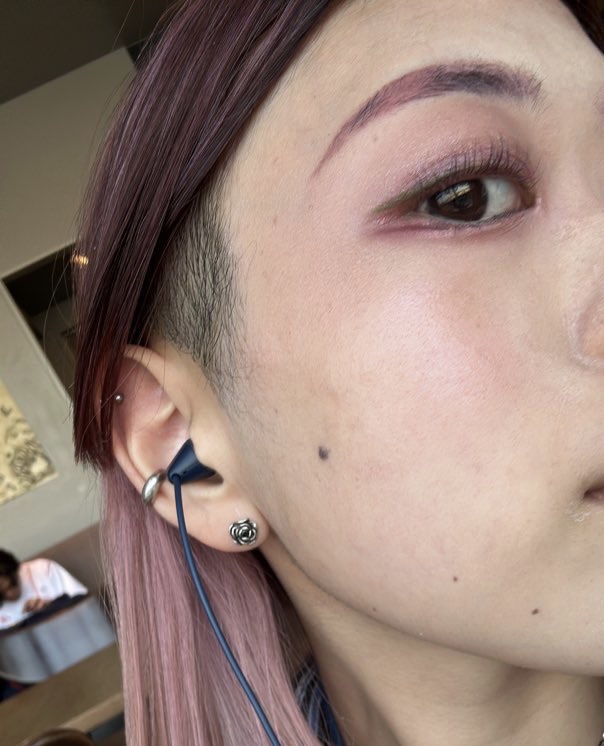 セカンドスキンカバーコンシーラー 22 ミディアム/hince/リキッドコンシーラーを使ったクチコミ（1枚目）