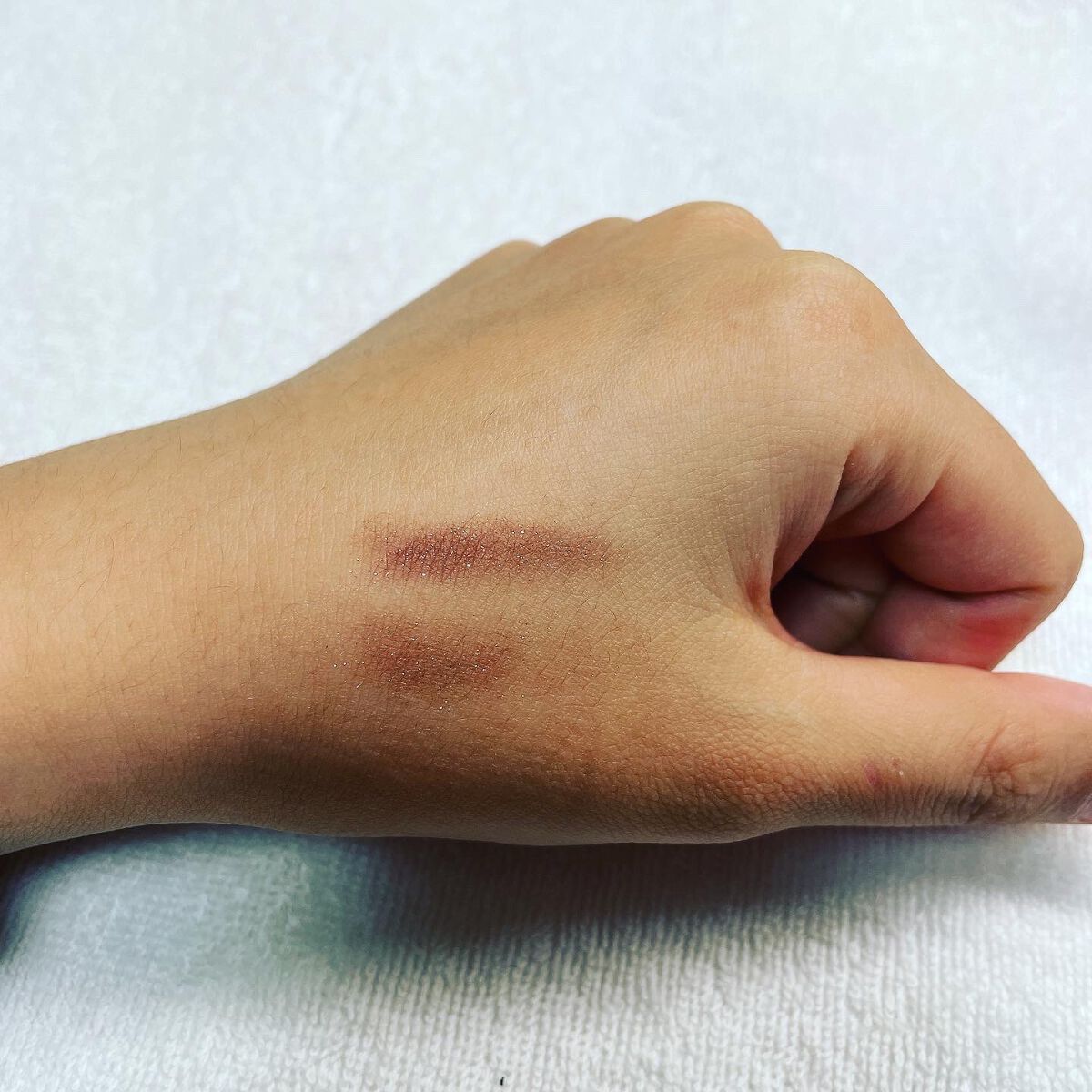 フーミー シングルラメシャドウ/WHOMEE/単色アイシャドウを使ったクチコミ（3枚目）