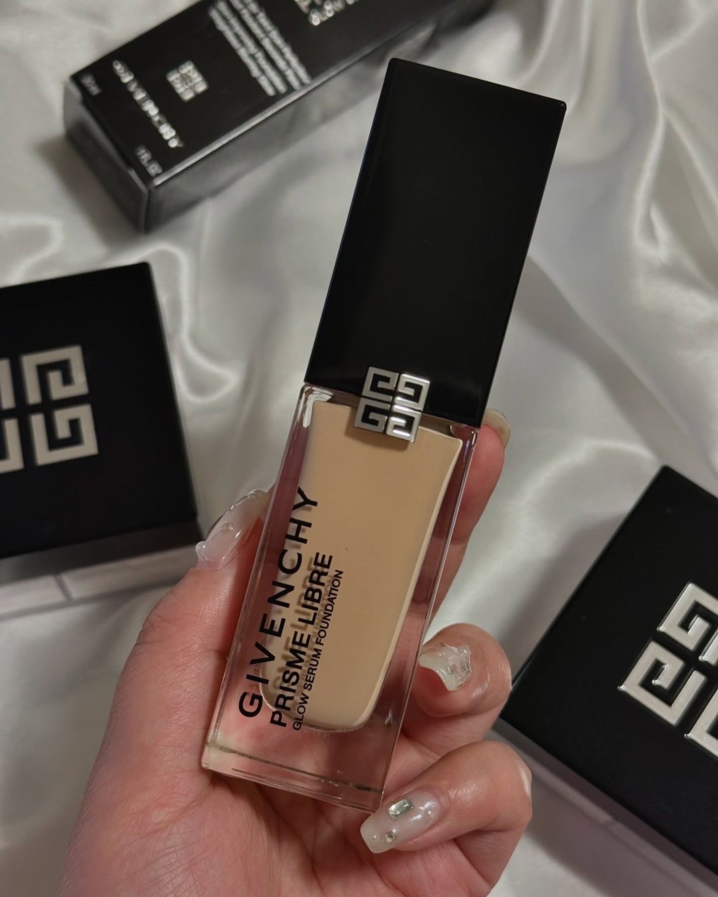 プリズム・リーブル・グロウ・セラム・ ファンデーション/GIVENCHY/リキッドファンデーションを使ったクチコミ(1枚目)