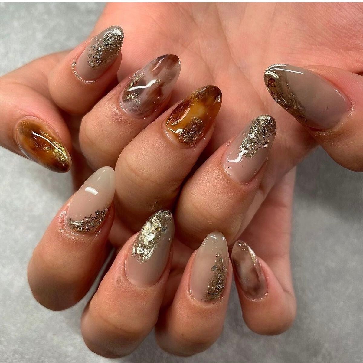 あんず on LIPS 「#ネイル#べっ甲ネイル#ネイルデザイン#ニュアンスネイル#秋ネ..」(1枚目)