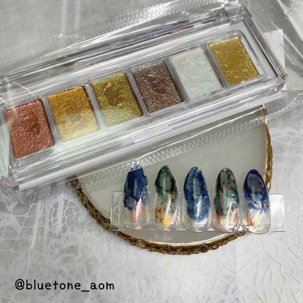 ⋆͛🦖⋆͛aomi on LIPS 「インクとメタリックなやつ(名前わからん)使ってニュアンスネイル..」(7枚目)