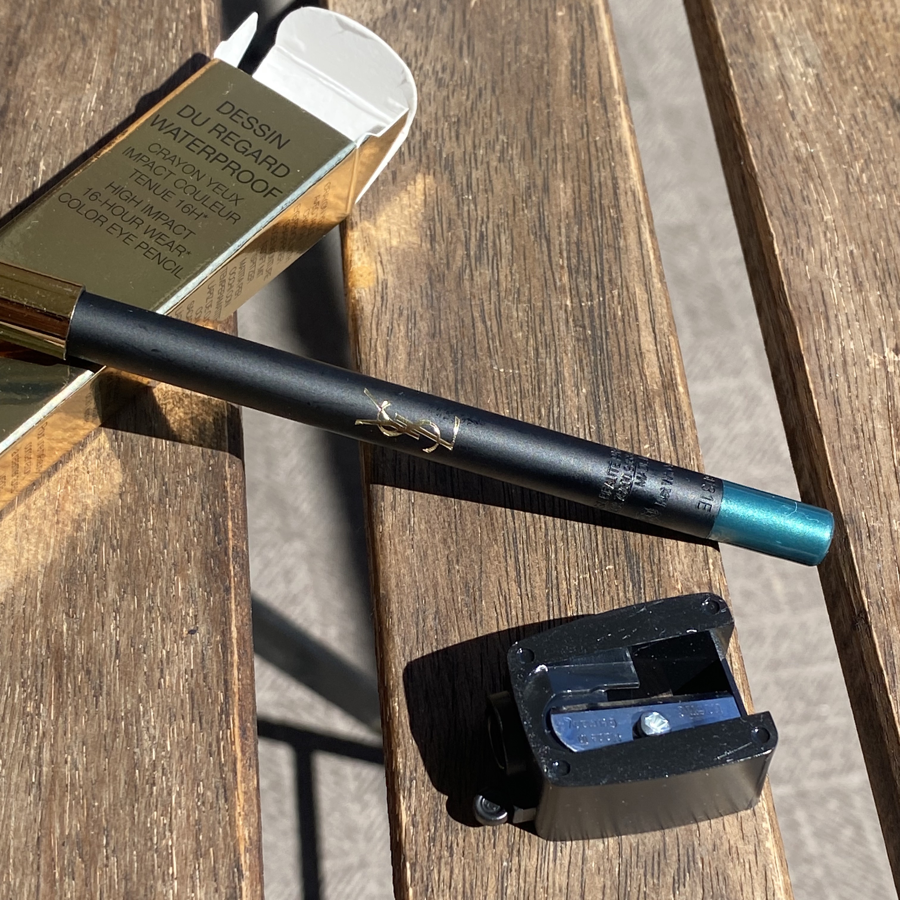 クラッシュライナー スティロ ウォータープルーフ/YVES SAINT LAURENT BEAUTE/ペンシルアイライナーを使ったクチコミ（2枚目）