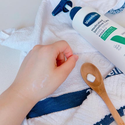 メディケイティッド センシティブケア ボディローション うるおいケア <医薬部外品>/ヴァセリン/ボディローションを使ったクチコミ(5枚目)