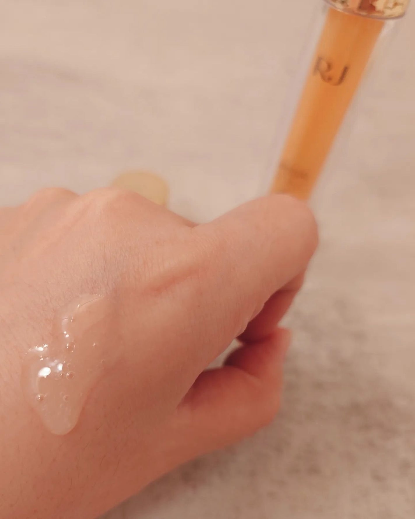 RJスペシャルコンク/アピセラピーコスメティクス/美容液を使ったクチコミ(2枚目)