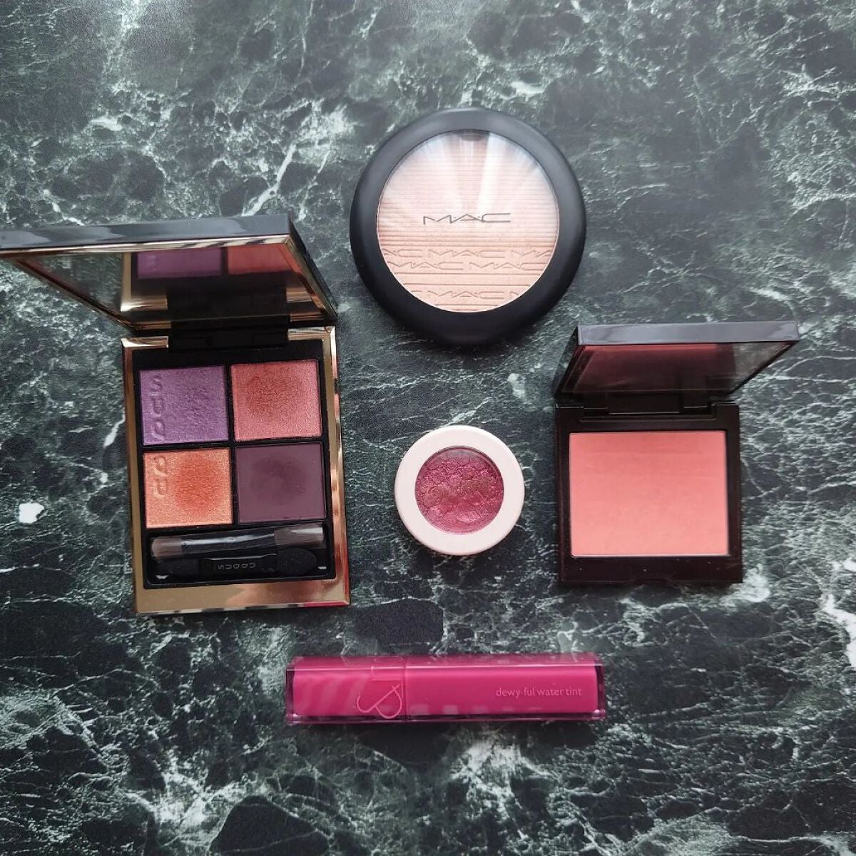 Super Shock Shadow/ColourPop/単色アイシャドウを使ったクチコミ(3枚目)