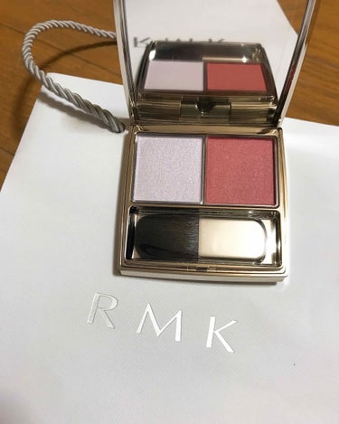 試してみた】クリーミィ シアー パウダーチークス/RMK | LIPS