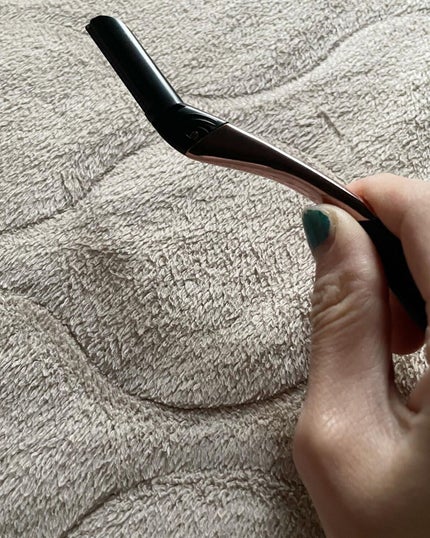 サロンプラス トーンアップ フェイススムーサー ホルダー(刃付き)/サロンプラス/シェーバーを使ったクチコミ(4枚目)