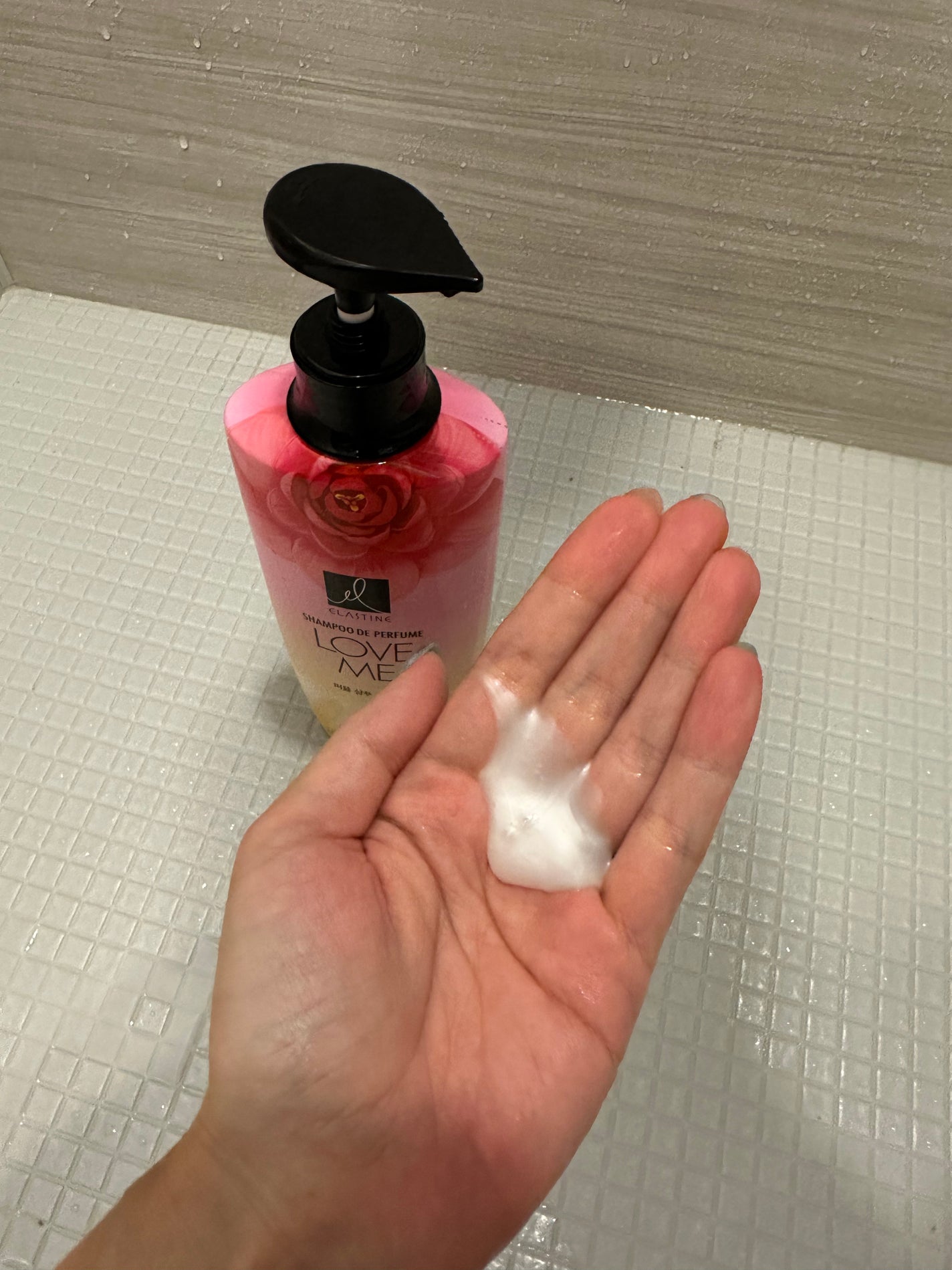 パフュームシャンプー&コンディショナー/エラスチン/シャンプー・コンディショナーを使ったクチコミ(2枚目)