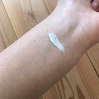 innisfree ミネラル メイクアップベース Nのクチコミ「初投稿でっす！！！


☁️イニスフリー ミネラル メイクアップ ベースSPF30 PA++☁.....」（2枚目）