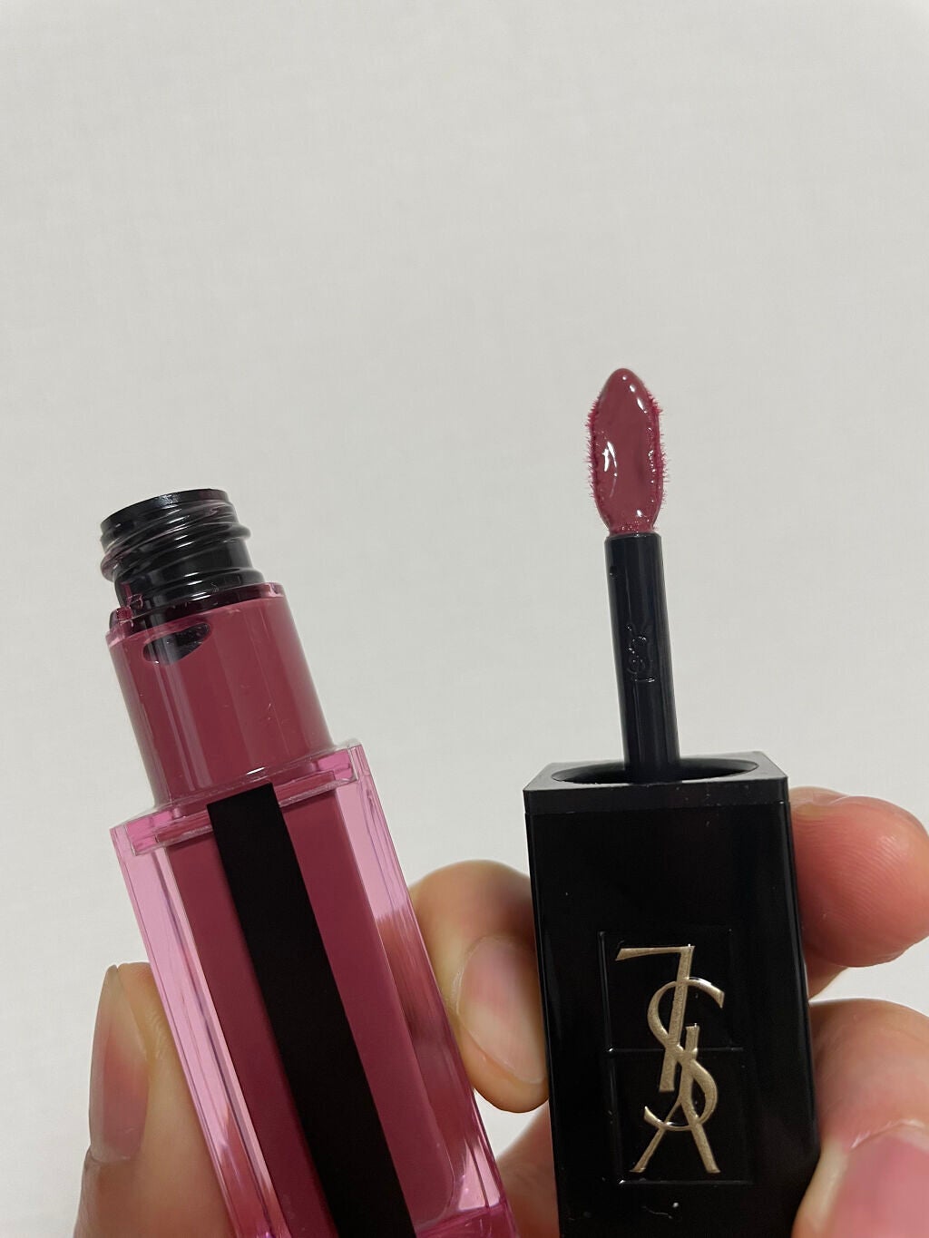 ルージュ ピュールクチュール ヴェルニ ウォーターステイン/YVES SAINT LAURENT BEAUTE/口紅を使ったクチコミ(4枚目)