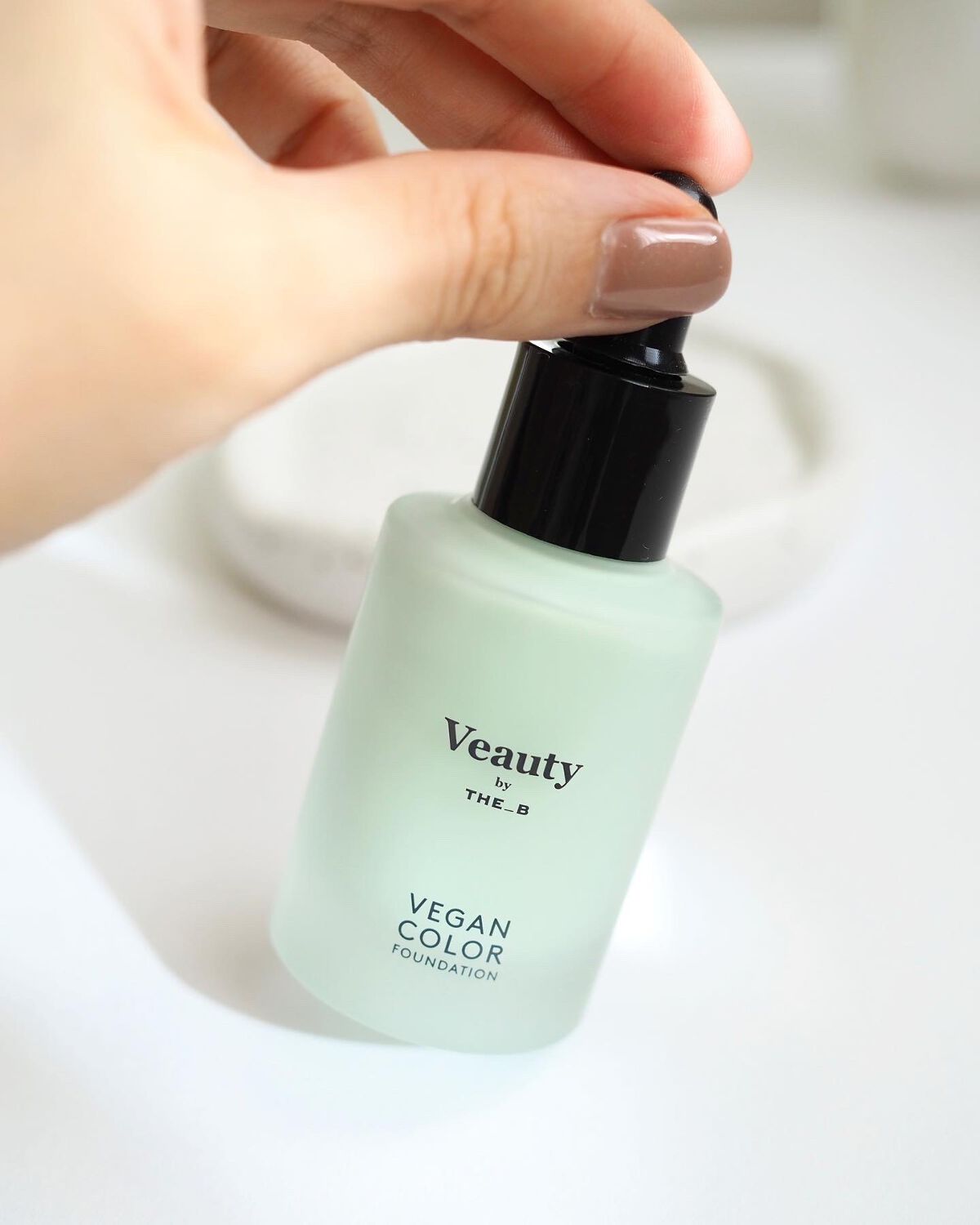 ヴィーガン カラーファンデーション/Veauty by THE_B/リキッドファンデーションを使ったクチコミ（2枚目）