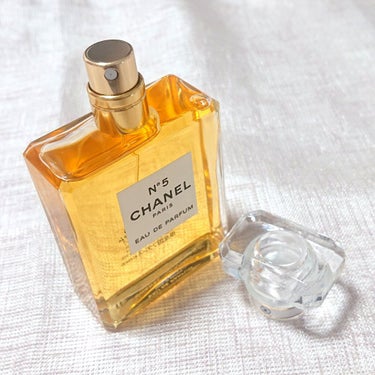 シャネル N°5 オードゥ パルファム (ヴァポリザター) 50ml/CHANEL/香水(レディース)を使ったクチコミ（2枚目）