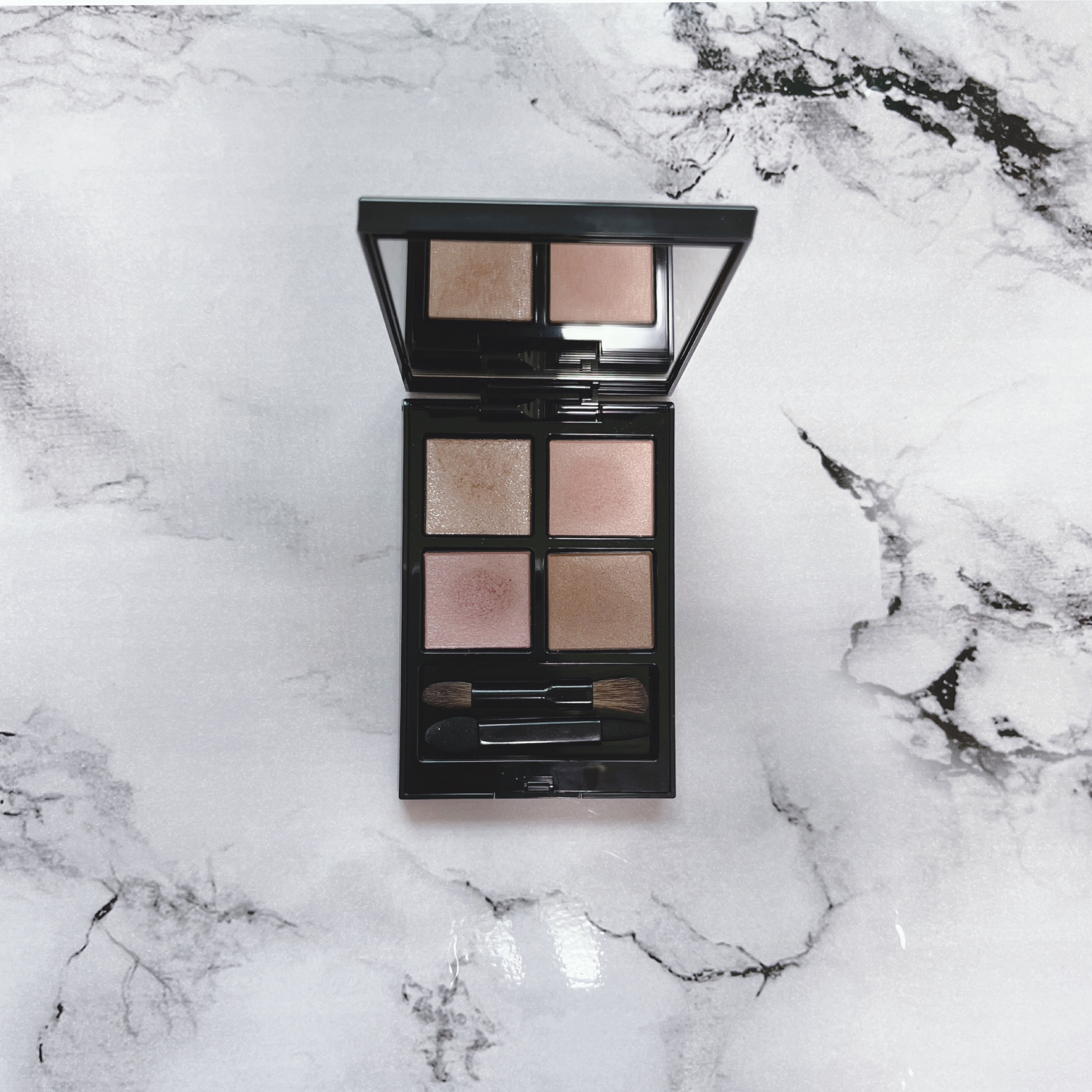 アディクション　ザ アイシャドウ パレット 005 Vintage Tutu/ADDICTION/アイシャドウパレットを使ったクチコミ（1枚目）