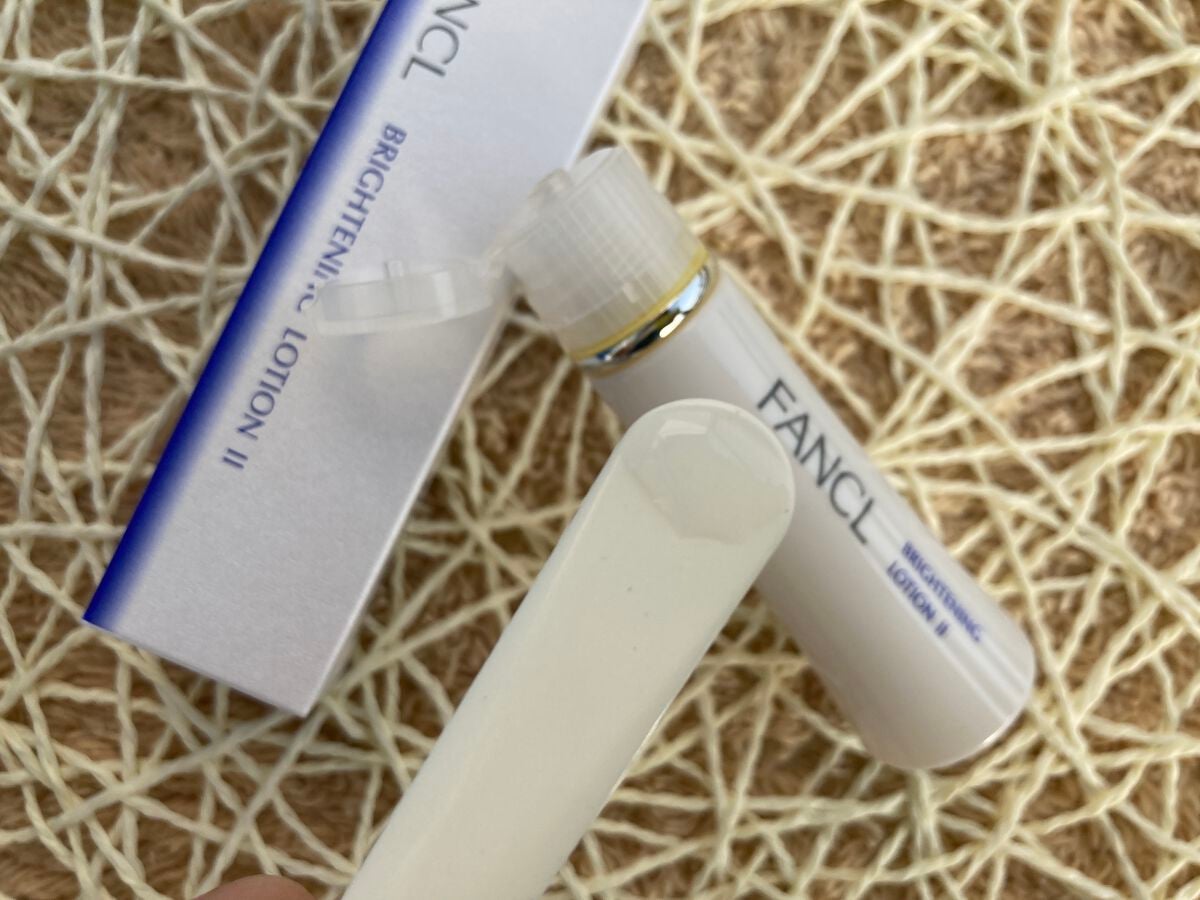 ブライトニング 化粧液 II しっとり<医薬部外品>/ファンケル/化粧水を使ったクチコミ(3枚目)