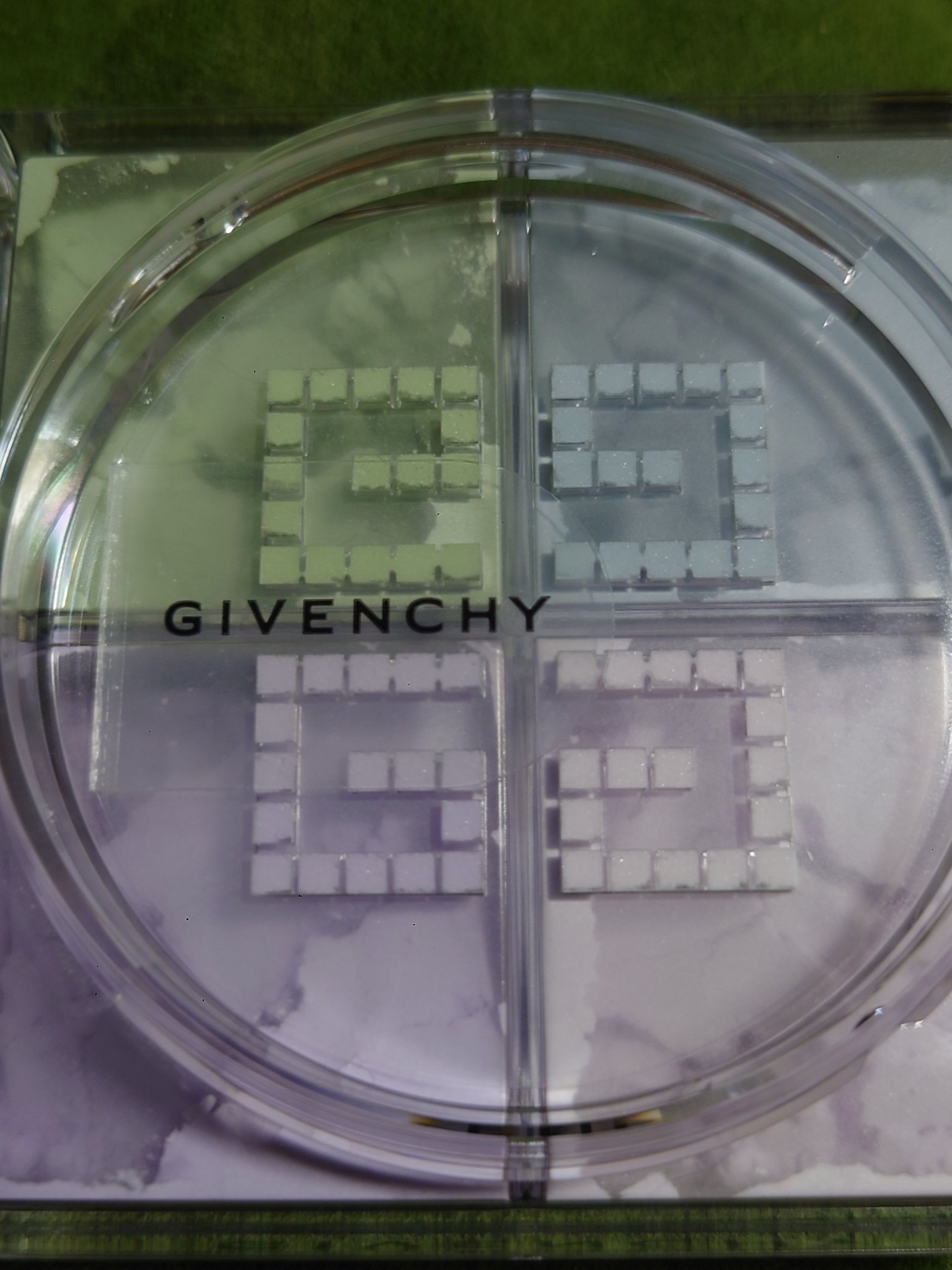 プリズム・リーブル/GIVENCHY/ルースパウダーを使ったクチコミ（2枚目）