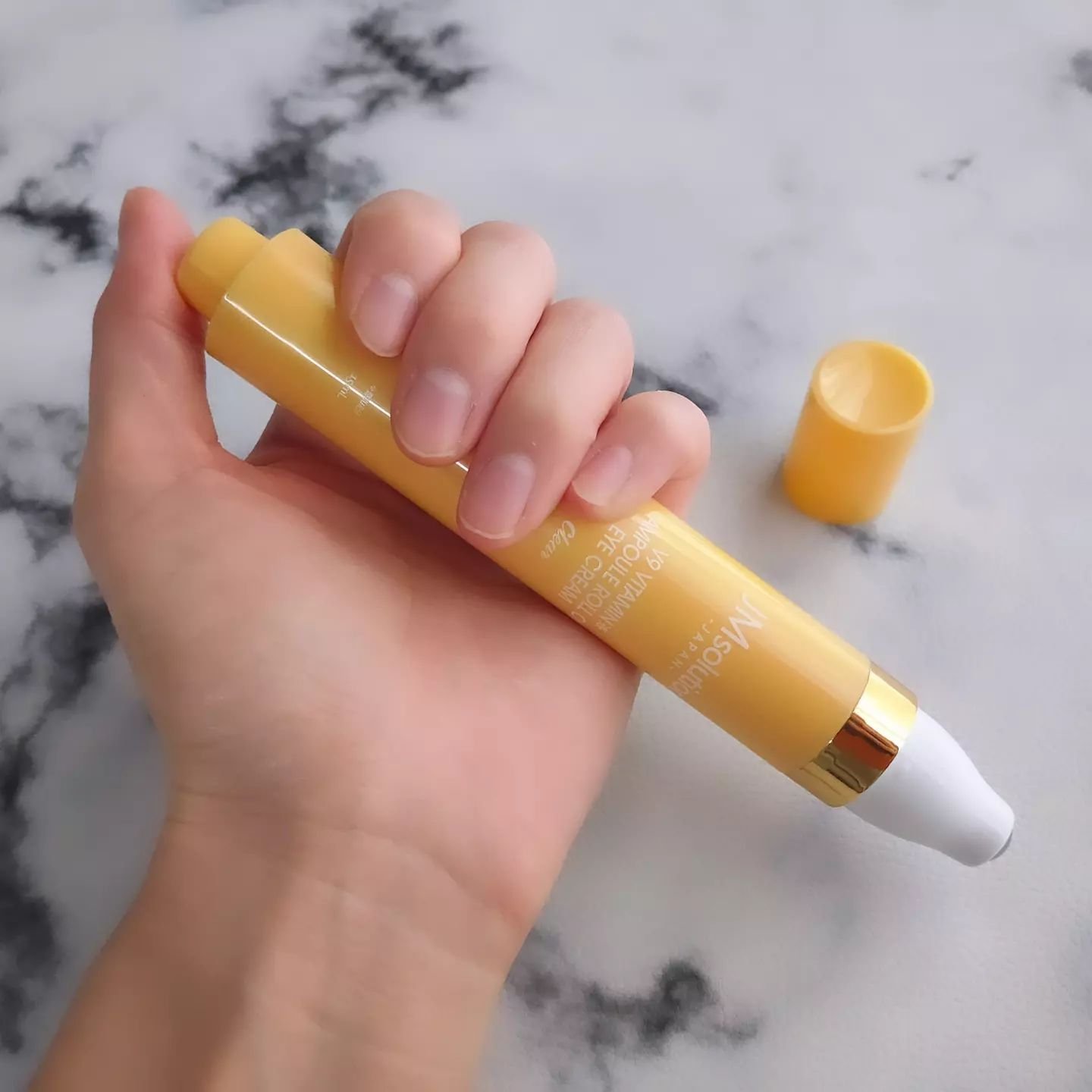 V9ビタミンアンプルロールオンアイクリームクリア/JMsolution/アイケア・アイクリームを使ったクチコミ（3枚目）