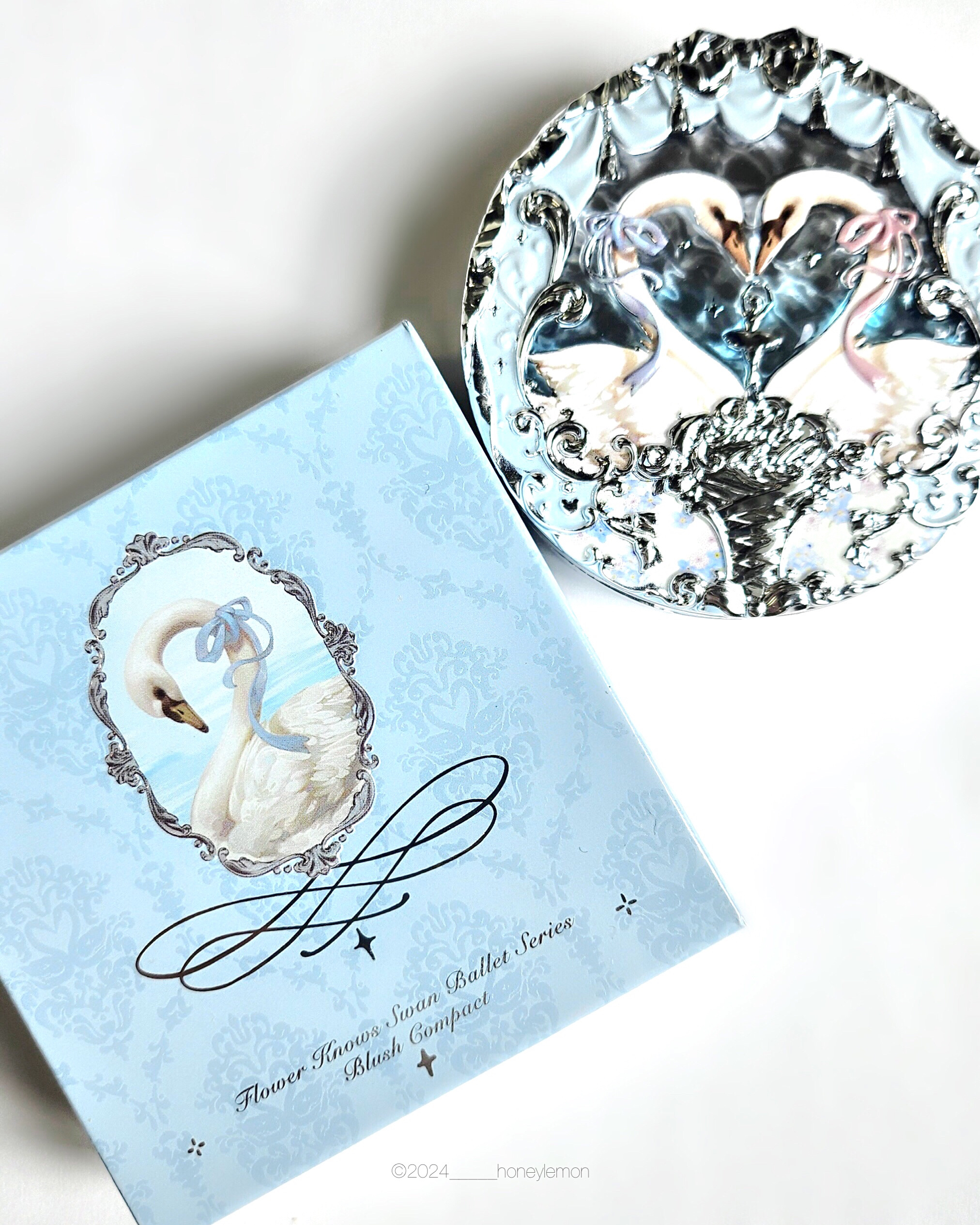 【poko】フラワーノーズ　スワンバレエ　アイシャドウ　チークブラシ等5点 poko】フラワーノーズ スワンバレエ アイシャドウ チークブラシ