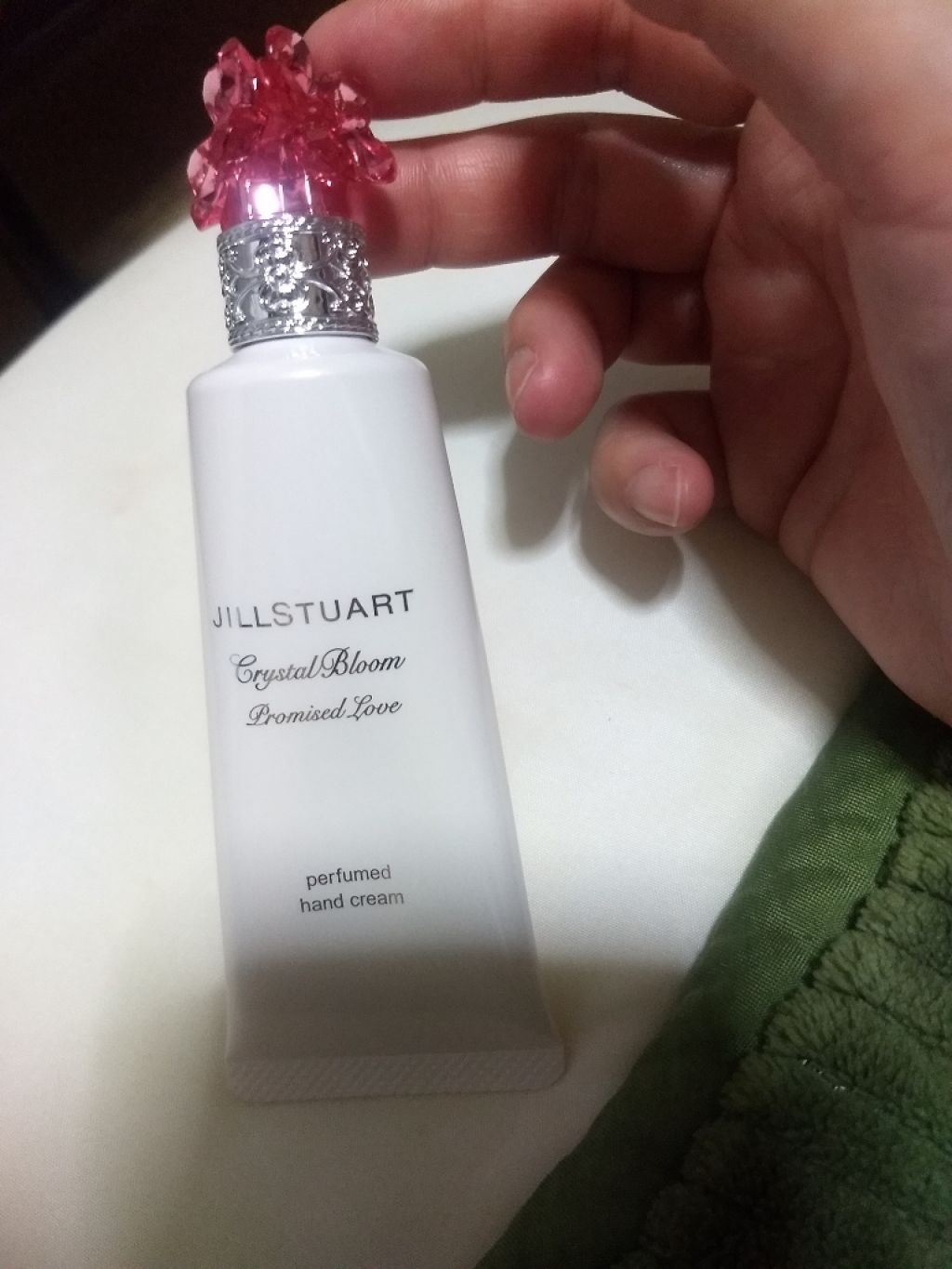 クリスタルブルーム プロミスドラブ パフュームド ハンドクリーム/JILL STUART/ハンドクリームを使ったクチコミ（1枚目）