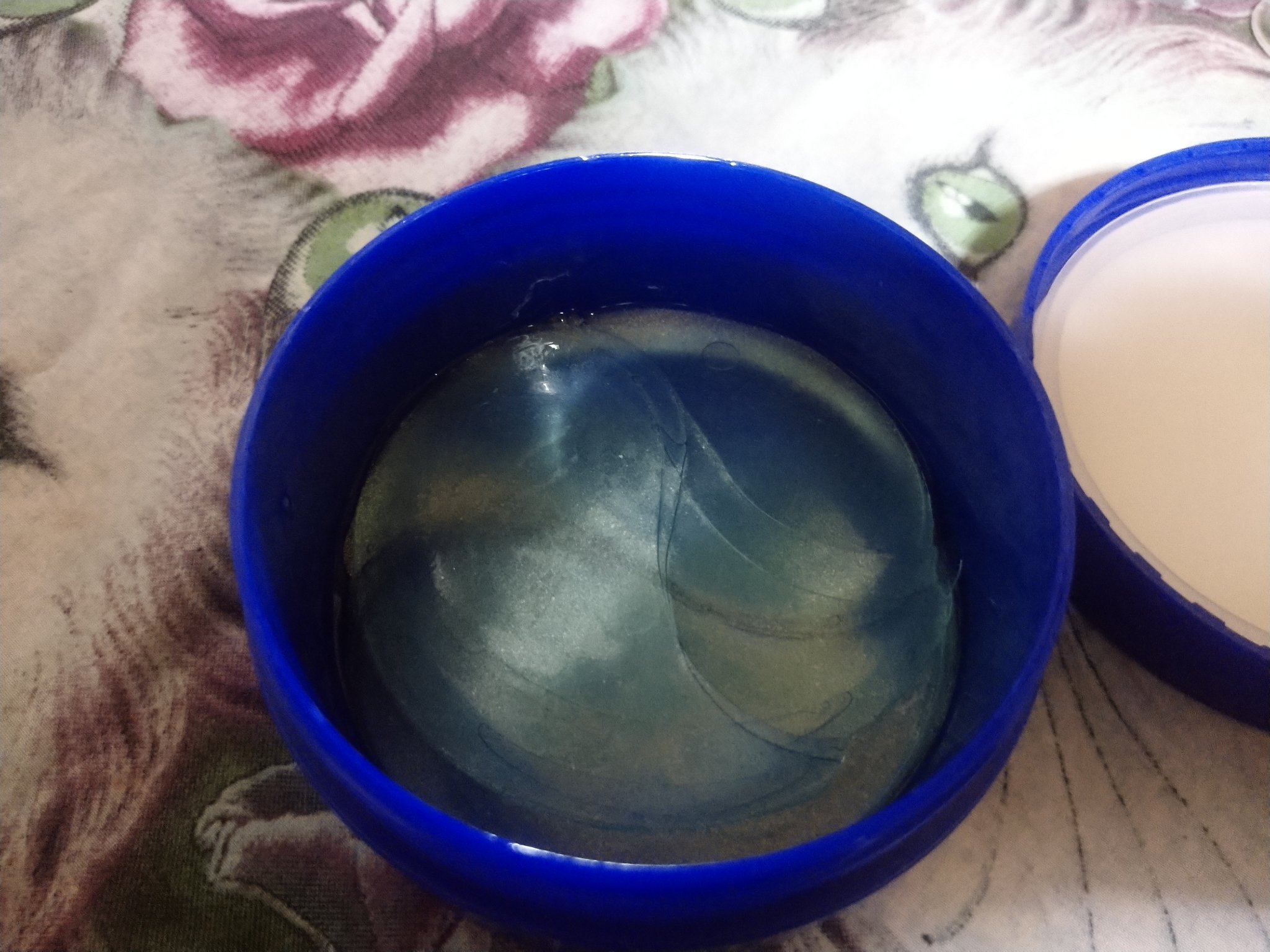 Jellyfish Collagen Anti-Wrinkle Eye Mask/LIF THENG/アイケア・アイクリームを使ったクチコミ（2枚目）