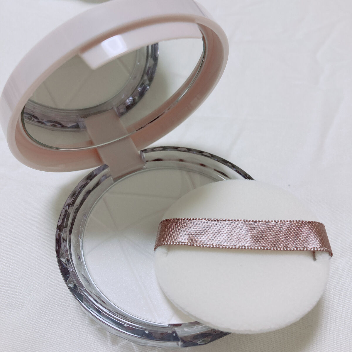 毛穴レスパウダー/CEZANNE/プレストパウダーを使ったクチコミ（2枚目）