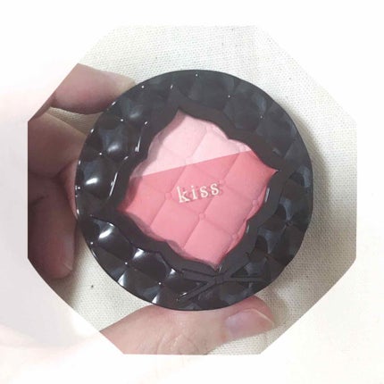 KiSS パフチークスのクチコミ「【キス】
パフチークス
   04 Jealousy Red
🐼 < 色がとても可愛いです.....」(1枚目)