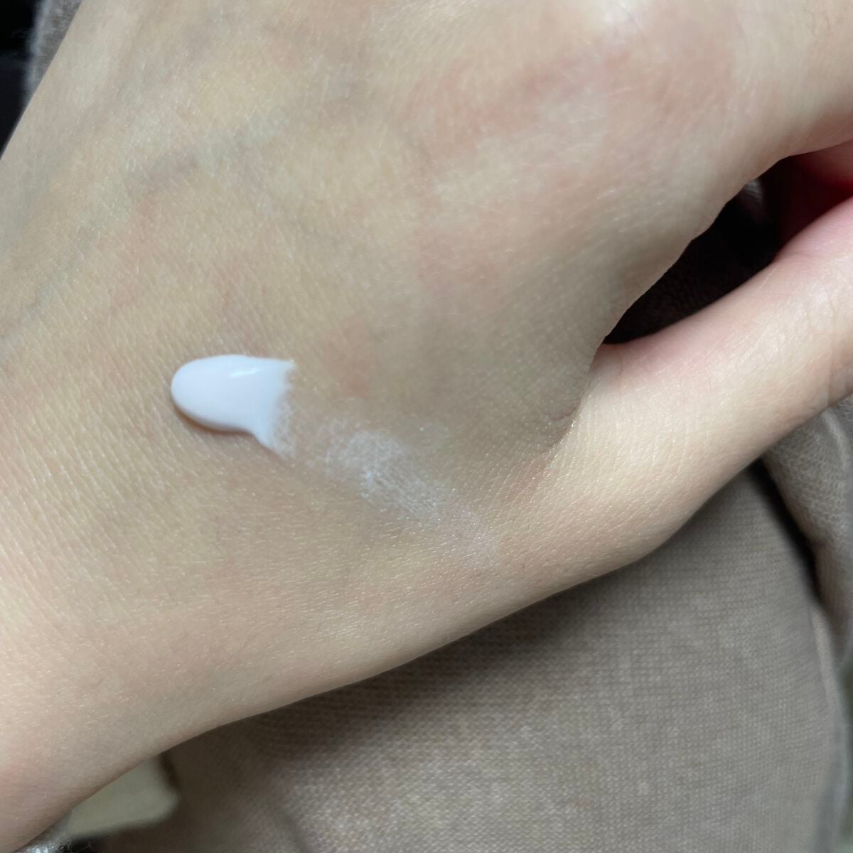 ニベアUV ディープ プロテクト&ケア トーンアップ エッセンス/ニベア/日焼け止めローションを使ったクチコミ(2枚目)