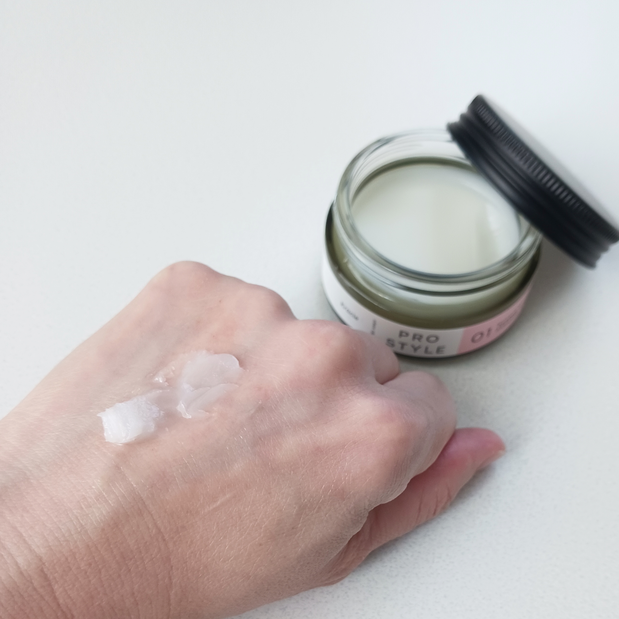 ニュアンスメイクオイルバーム アレンジ/プロスタイル/ヘアバームを使ったクチコミ（2枚目）