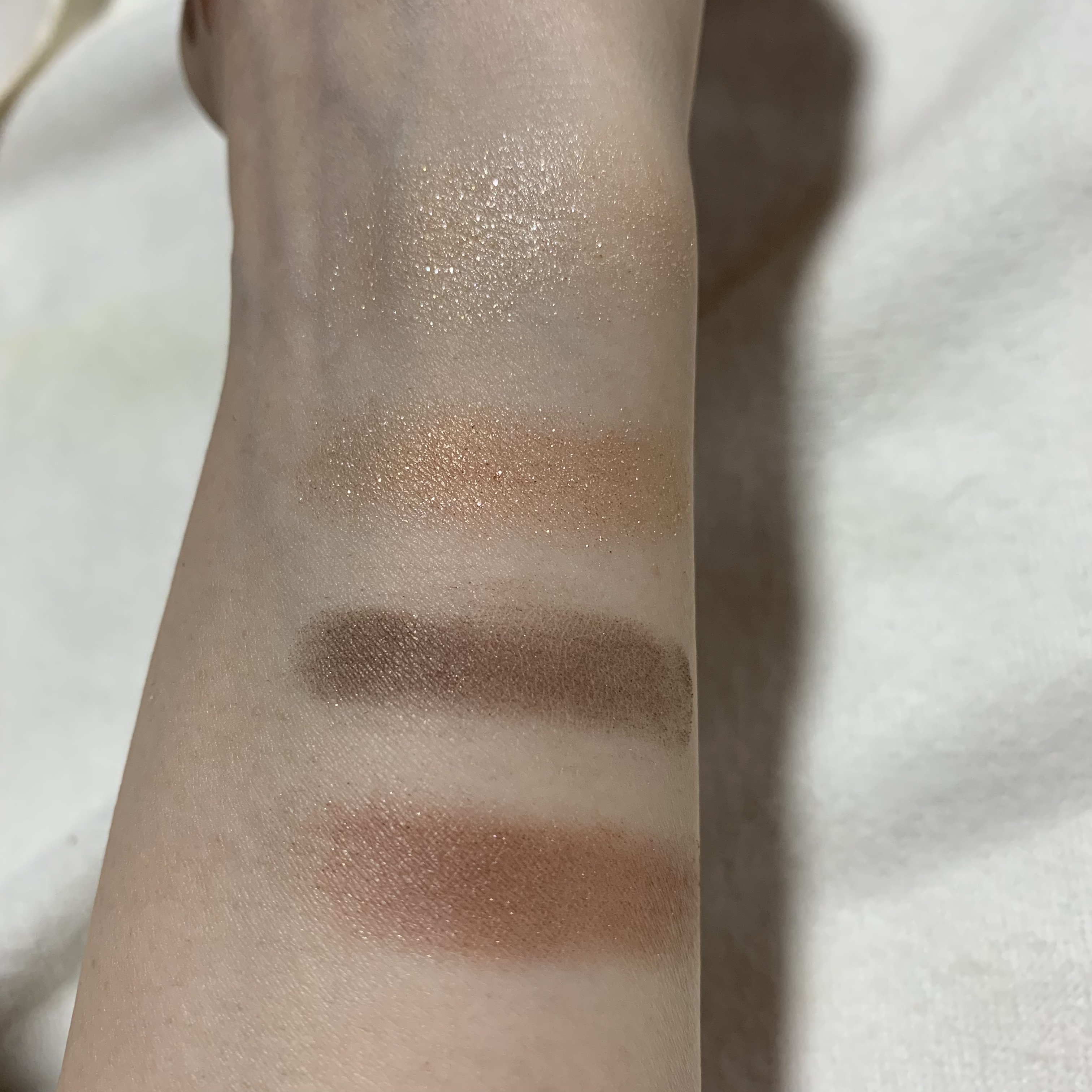 ミネラルクラッシィシャドー/エトヴォス/アイシャドウパレットを使ったクチコミ（3枚目）