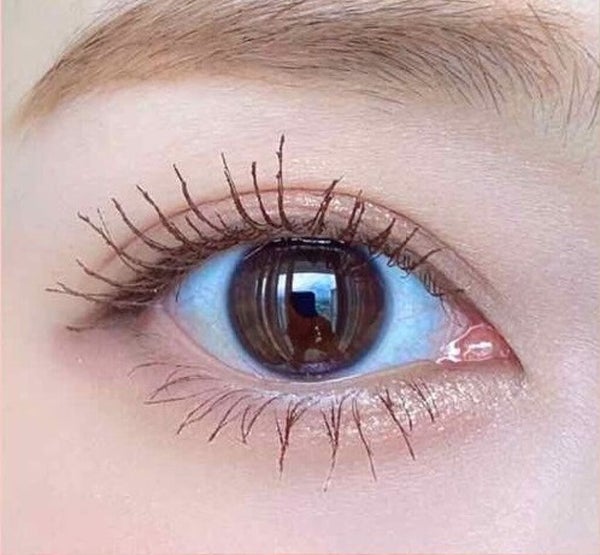 【つり目メイクの仕方】かっこいい雰囲気を活かすメイク~解消メイクまで解説!一重・タレ目・メンズもナチュラルに