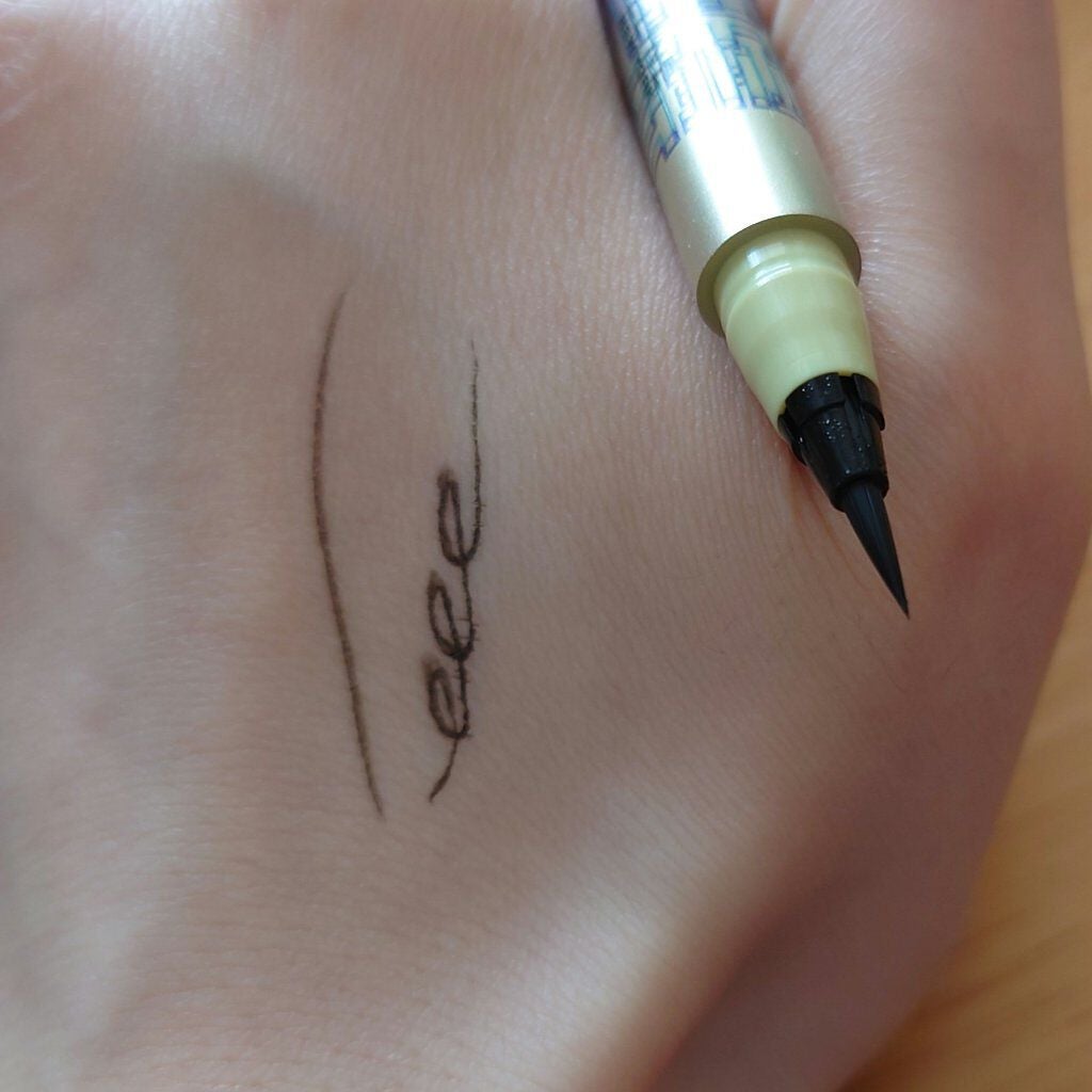 ハイパーシャープ ライナー R/MAYBELLINE NEW YORK/リキッドアイライナーを使ったクチコミ(3枚目)