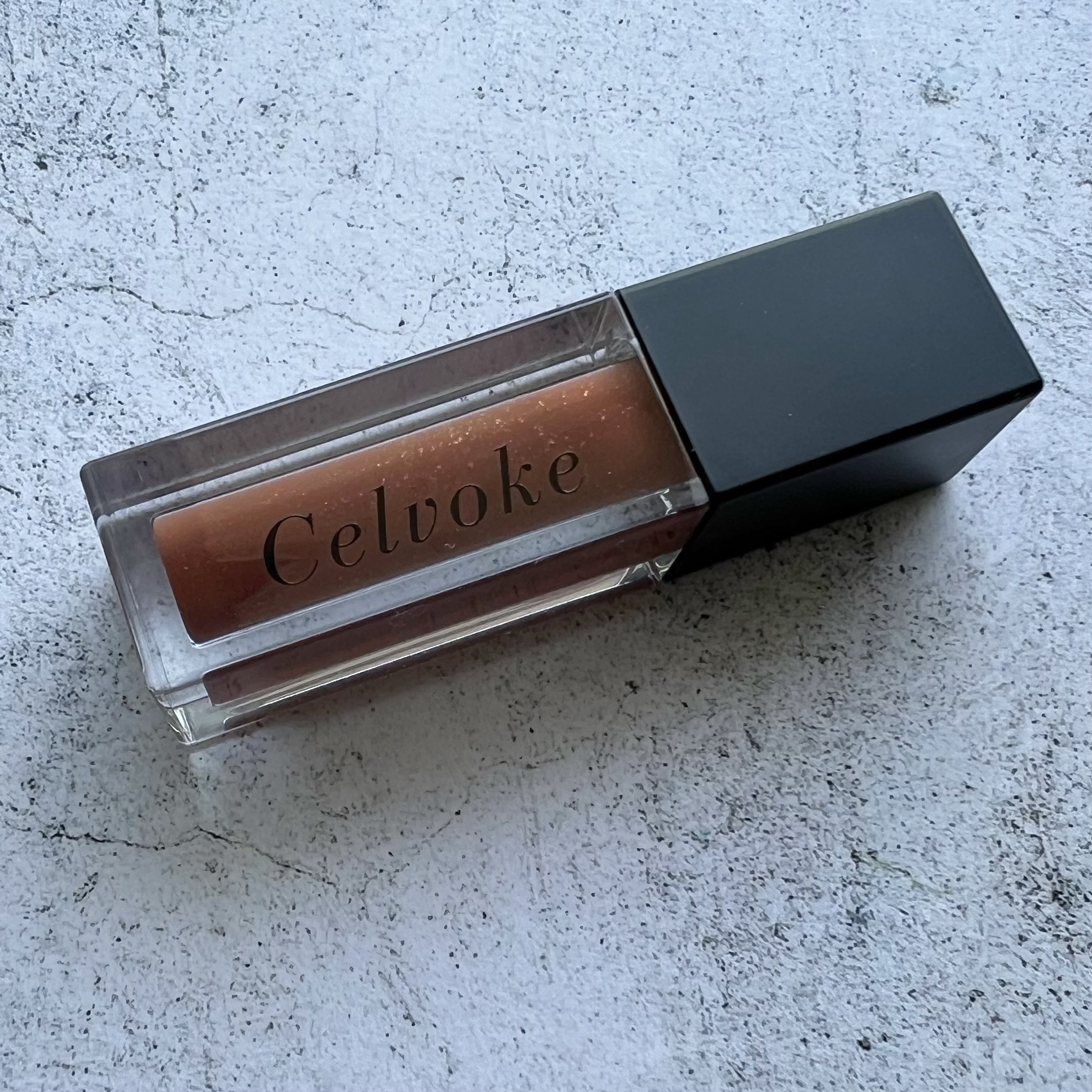 セルヴォーク モイステン リップドロップ/Celvoke/リップグロスを使ったクチコミ（2枚目）