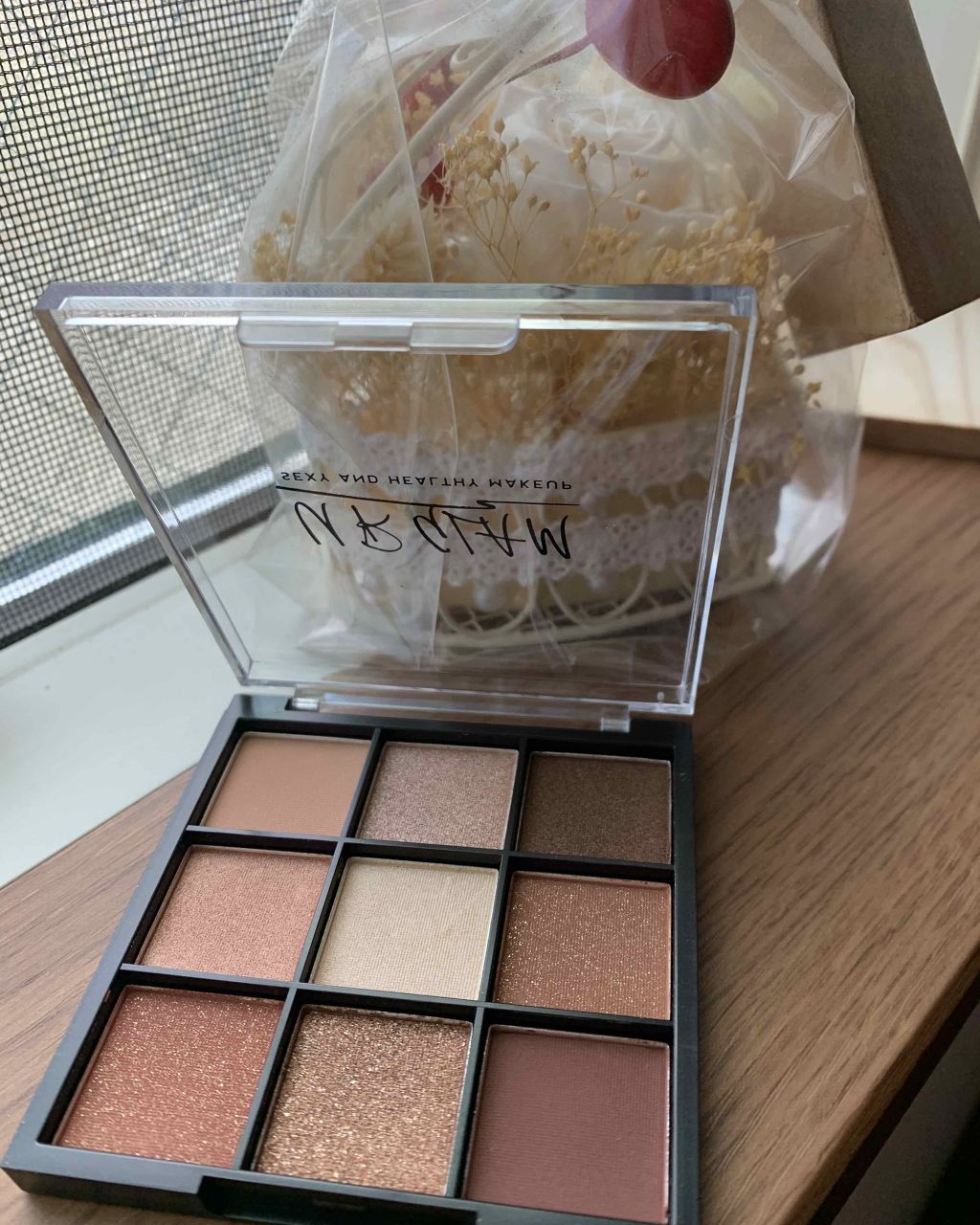 UR GLAM　BLOOMING EYE COLOR PALETTE/U R GLAM/アイシャドウパレットを使ったクチコミ（2枚目）