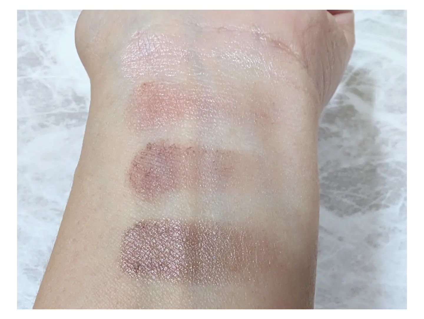 ジルスチュアート ブルームドロップ リップ＆チーク シフォン 103 sakura blush<サクラブーケ>（限定）/JILL STUART/リキッドチークを使ったクチコミ（2枚目）