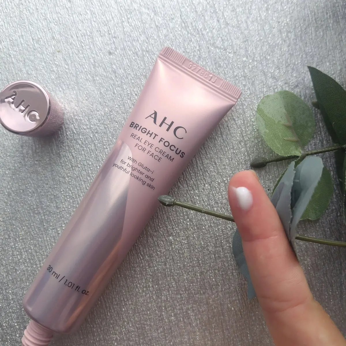 ブライト フォーカス リアル アイクリーム フォーフェイス/AHC/アイケア・アイクリームを使ったクチコミ（2枚目）