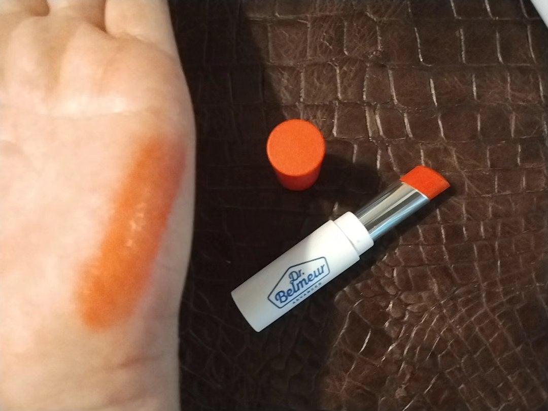 mcgroupakiko on LIPS 「仕事中はリップを重ねているので乾燥が怖いし、かといってバームだ..」(5枚目)