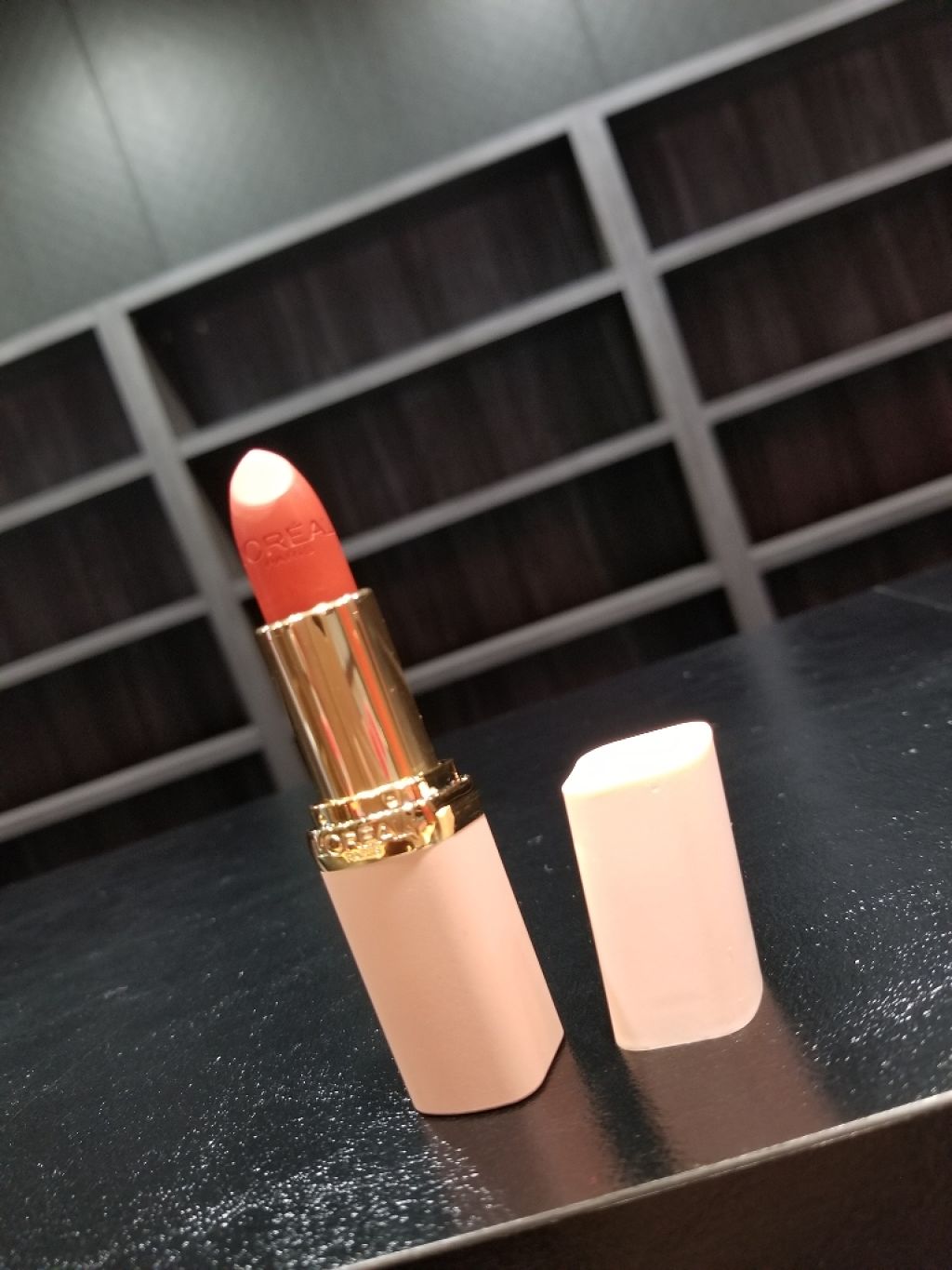 カラーリッシュ Mマット N フリーザヌード コレクション/ロレアル パリ/口紅を使ったクチコミ(2枚目)