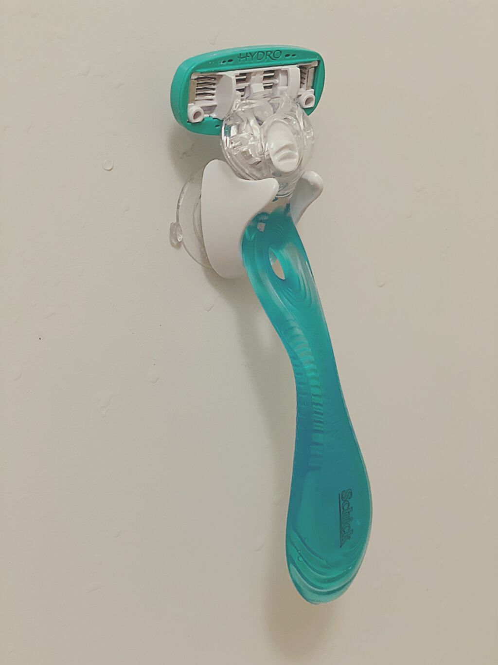 ハイドロシルク 敏感肌用 ホルダー （刃付き＋替刃１コ）/ハイドロシルク/シェーバーを使ったクチコミ（2枚目）