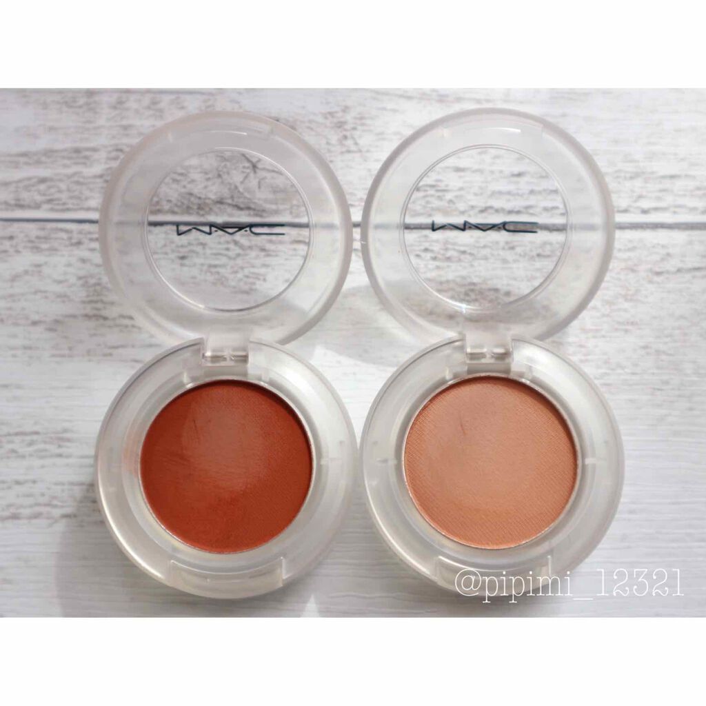 スモール アイシャドウ ブージー ベイブ(限定)/M・A・C/単色アイシャドウを使ったクチコミ（2枚目）