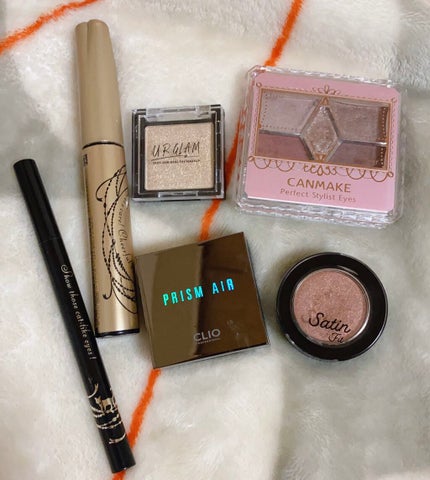 UR GLAM POWDER EYESHADOW/U R GLAM/単色アイシャドウを使ったクチコミ(2枚目)