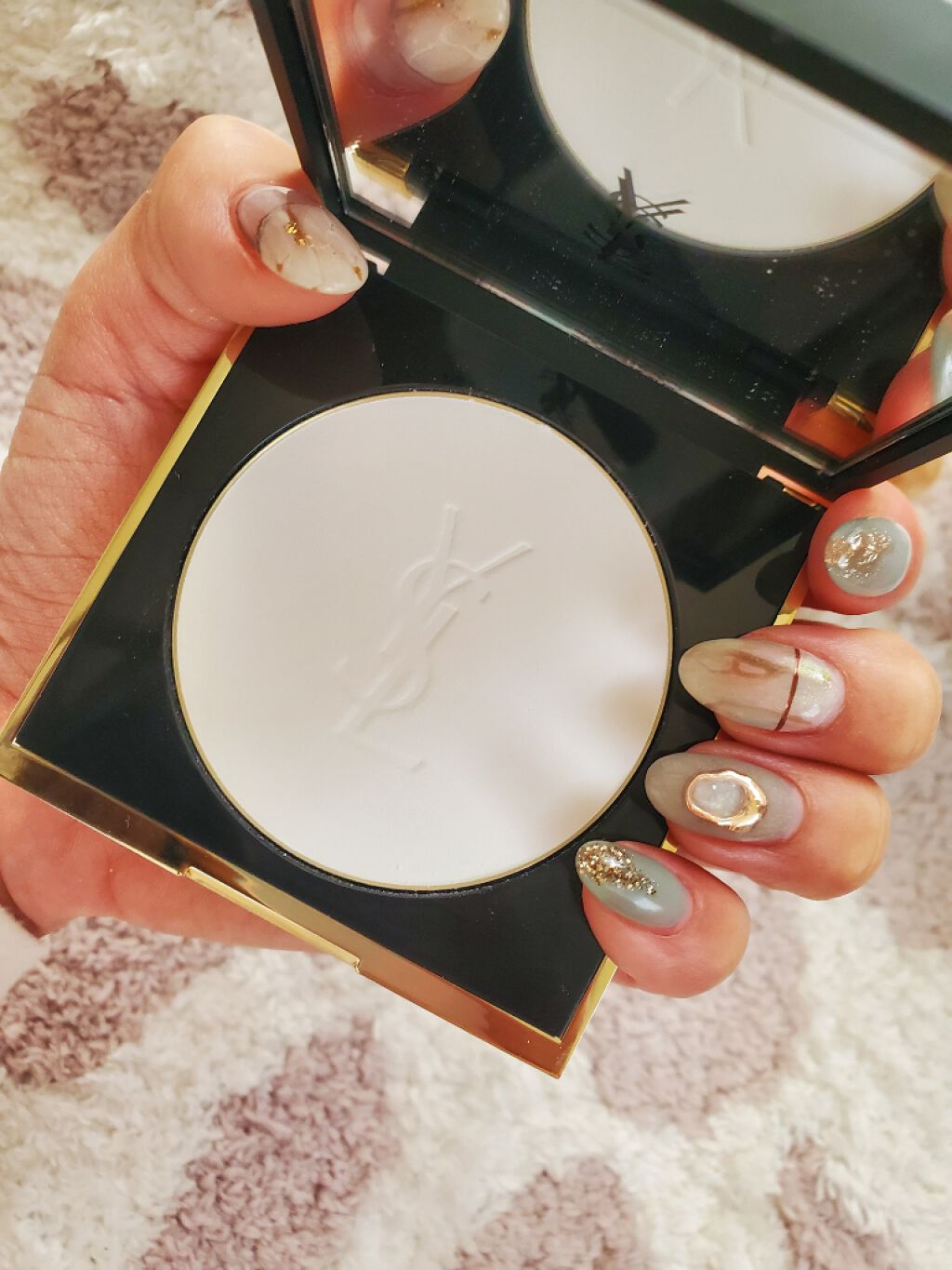 アンクル ド ポー オール アワーズ セッティングパウダー ユニバーサル/YVES SAINT LAURENT BEAUTE/プレストパウダーを使ったクチコミ（2枚目）