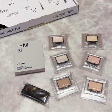 𓇼MN MY MIXED PALETTE
6色タイプ

カラーが全部で50色以上
340万通りの組み合わせができるカスタマイズマルチパレット✨

カラー4色と6色の2タイプがあり、アイ