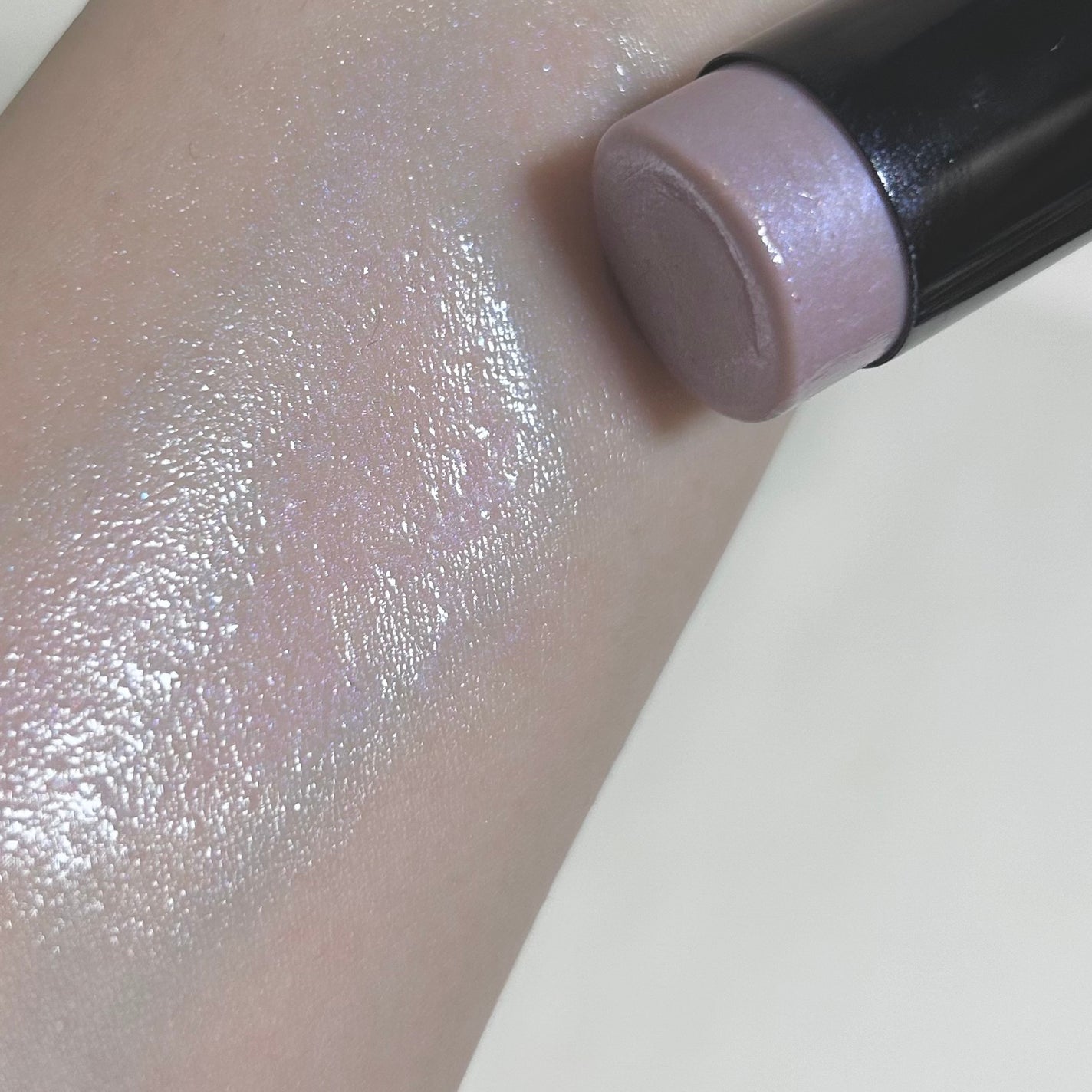 ボーム エサンシエル/CHANEL/スティックハイライトを使ったクチコミ(2枚目)