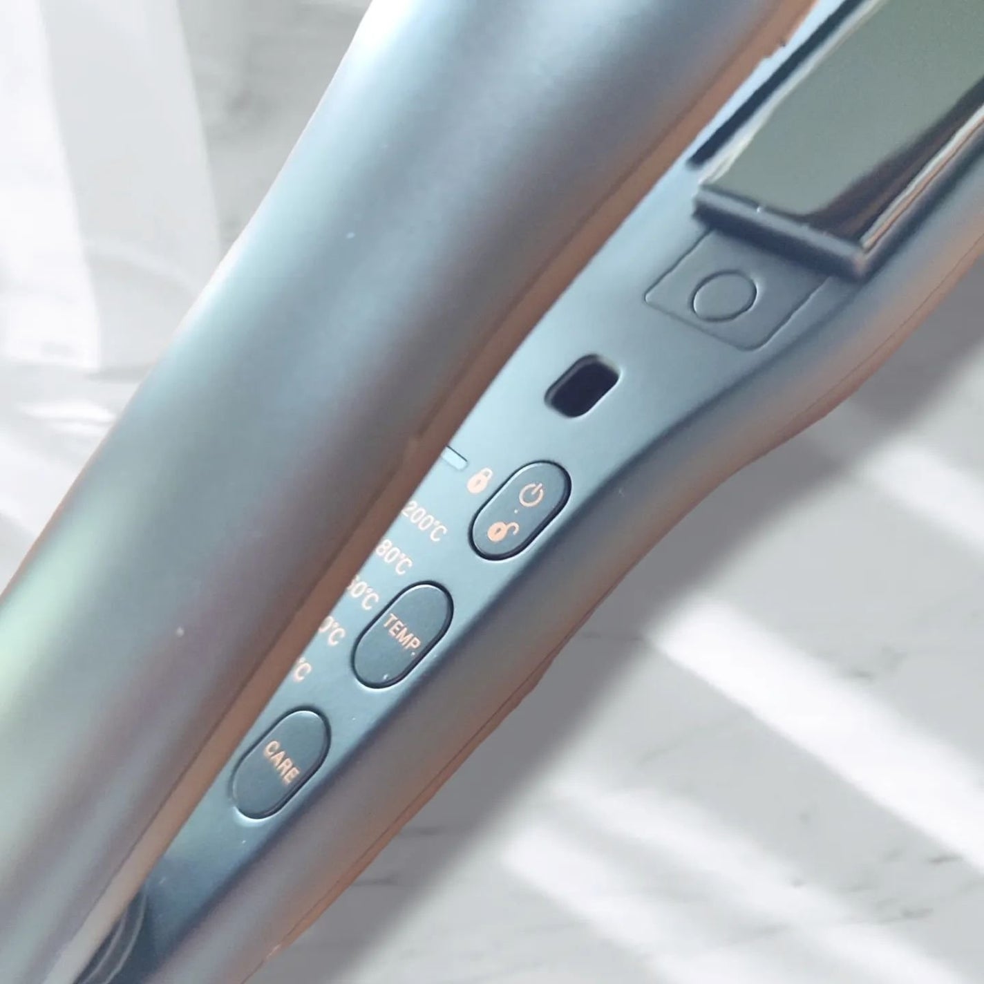 プリヴィレージュ シルクミラーストレート MHS-2410/mod's hair/ストレートアイロンを使ったクチコミ(2枚目)